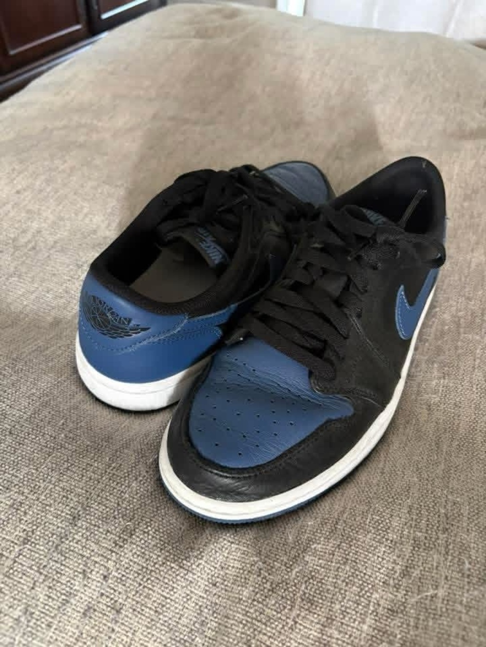 Nike Women’s Low-Top Sneakers in Black & Blue